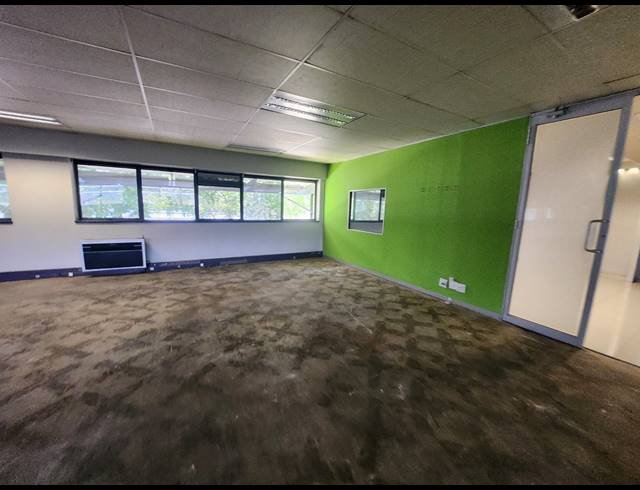 1,840M² OFFICE TO LET IN RANDJESPARK